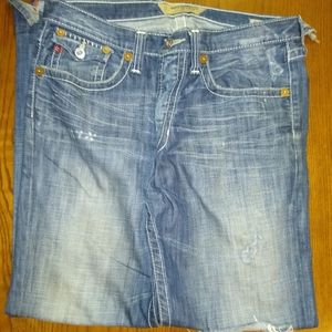 Selling a pair of bootcut Big Star Pioneer Jeans. Inseam Size 34R Inseam 32"